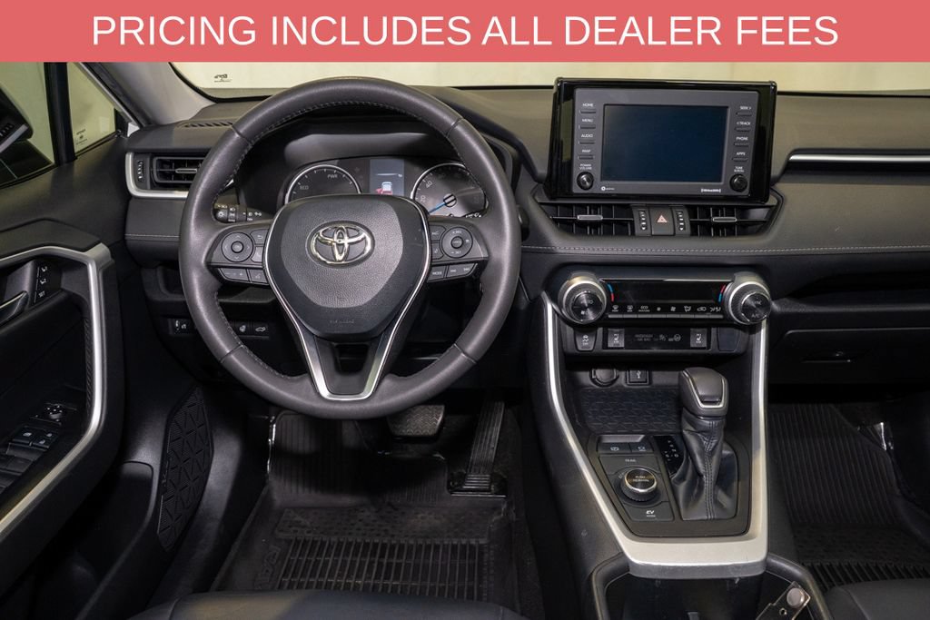 Used 2022 Toyota RAV4 XLE Premium AWD/4WD image 7