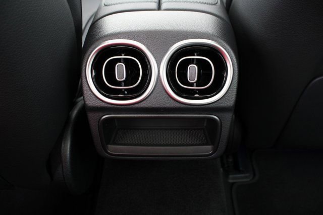 Used 2024 Mercedes-Benz C 300 4MATIC Sedan image 33