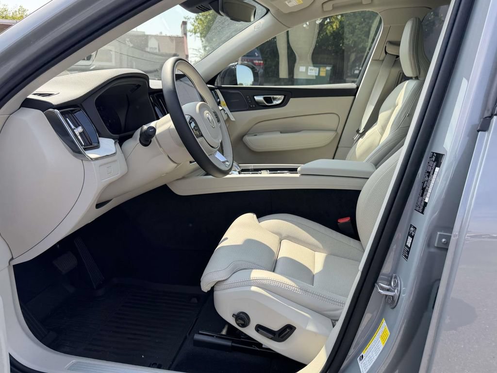 New 2026 Volvo XC60 B5 Ultra w/ Protection Package Premier AWD/4WD image 15