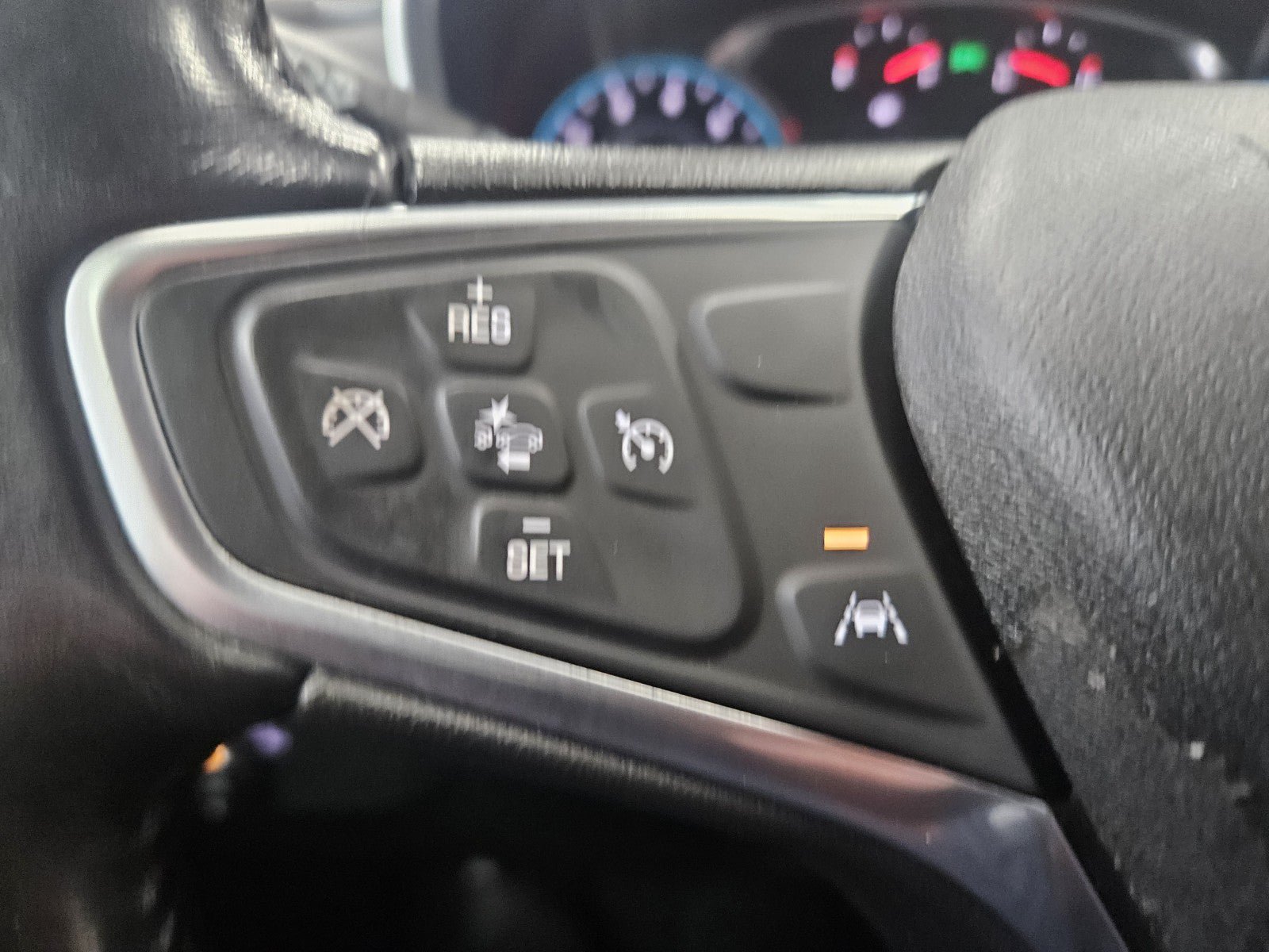 Used 2022 Chevrolet Equinox LT FWD image 27