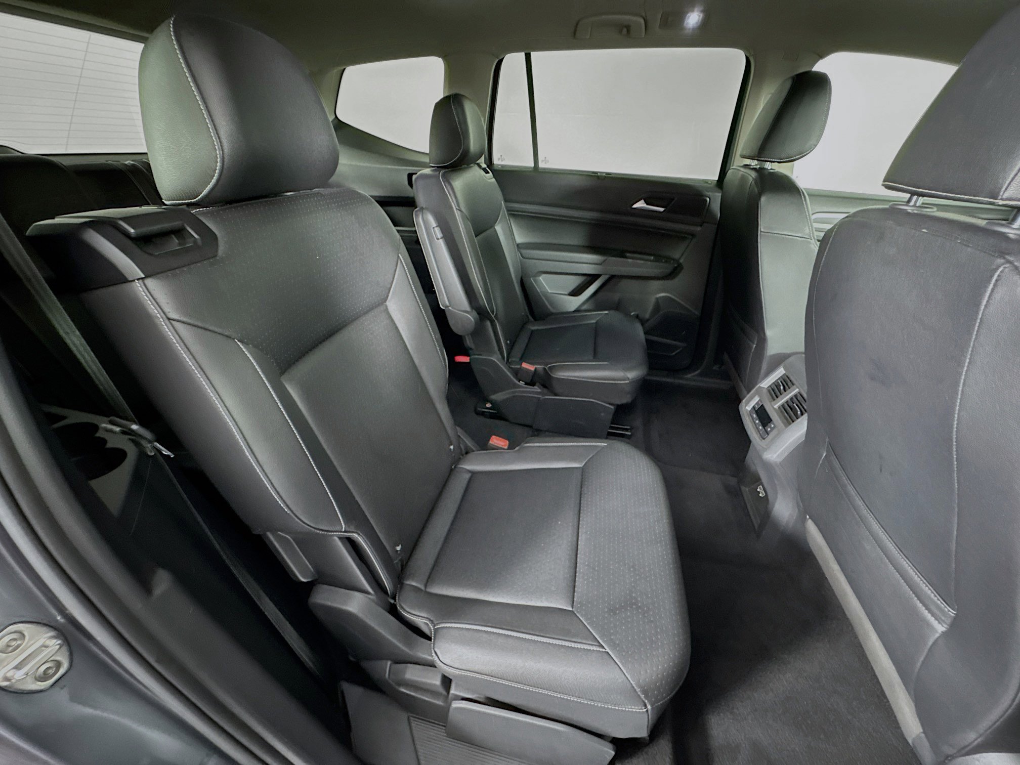 Used 2021 Volkswagen Atlas SE w/ Panoramic Sunroof Package image 28