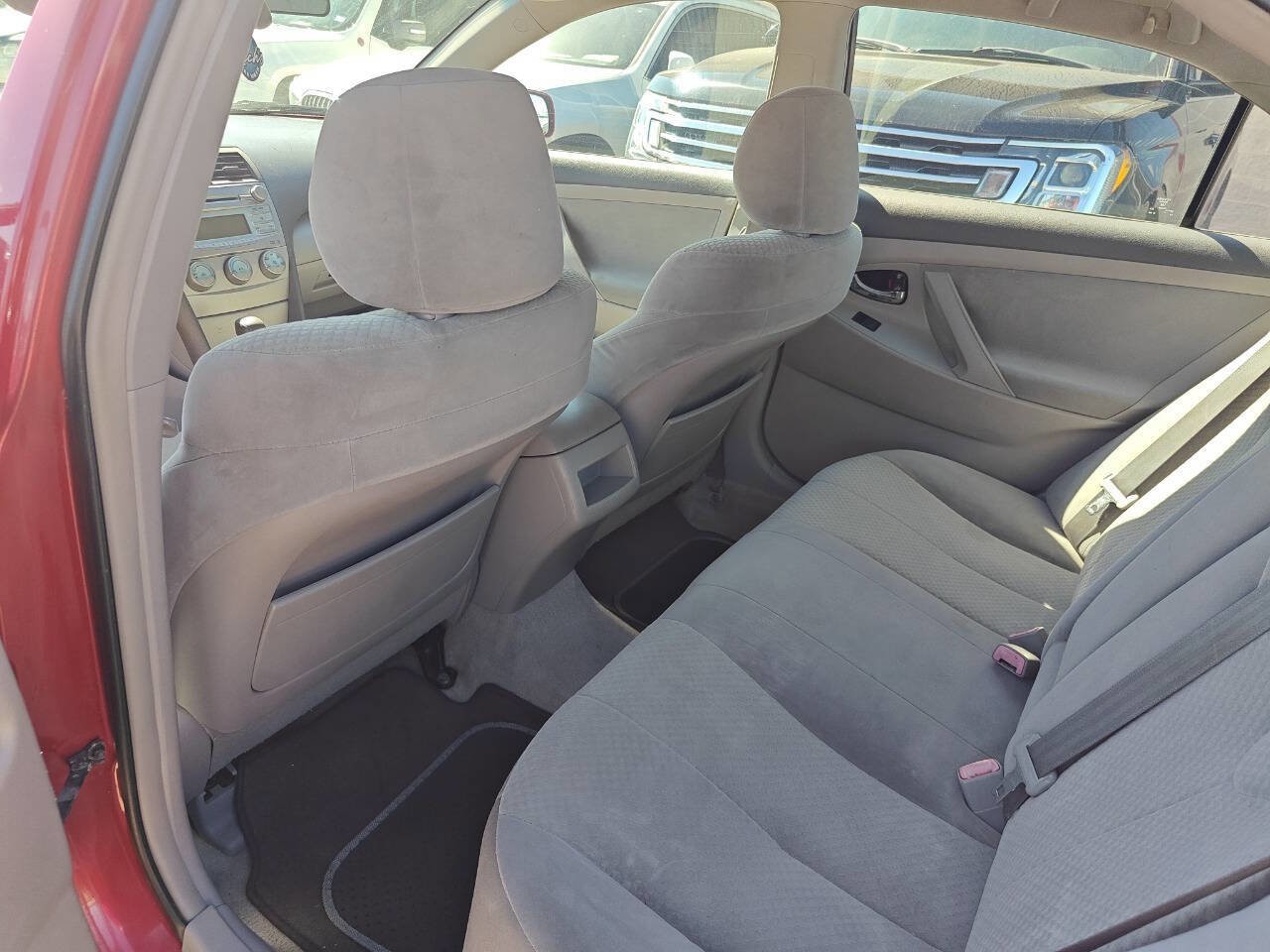Used 2009 Toyota Camry LE FWD image 8