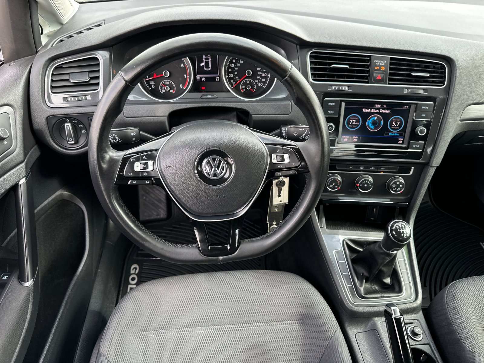 Used 2019 Volkswagen Golf 4-Door image 14