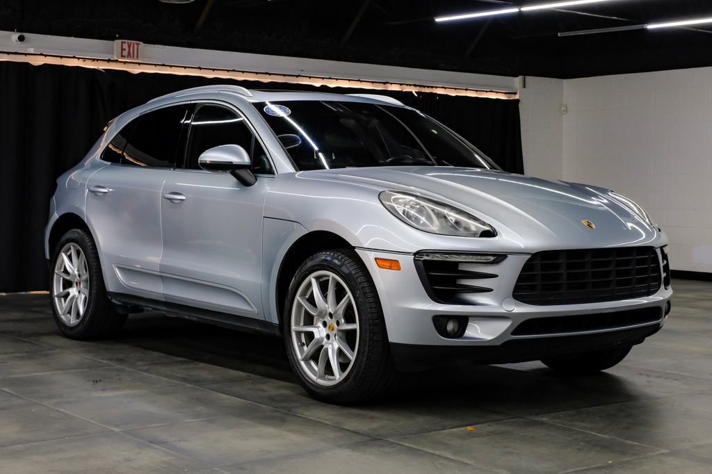 Used 2017 Porsche Macan S image 9