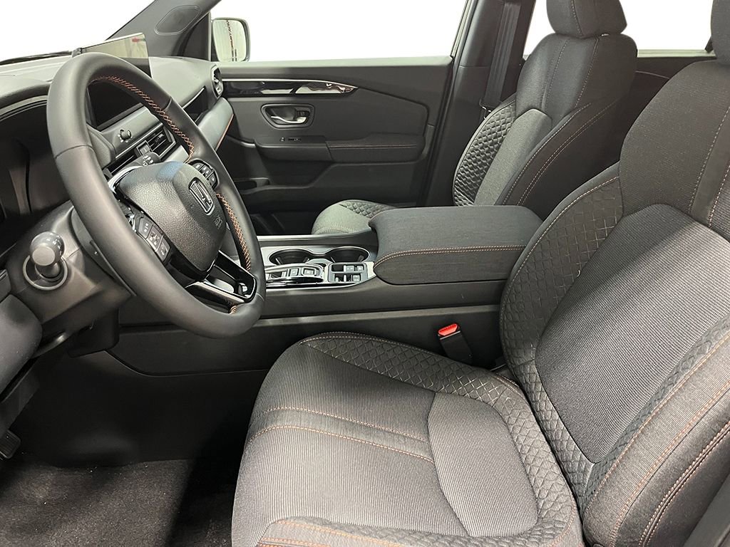 New 2026 Honda Pilot Sport image 14