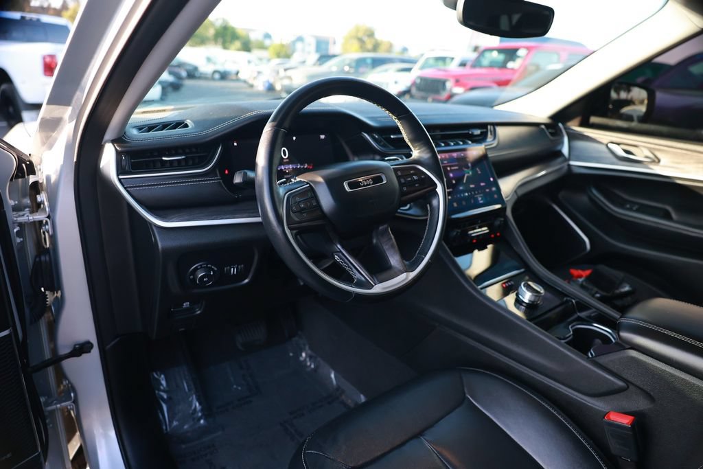 Used 2021 Jeep Grand Cherokee L Limited RWD image 16