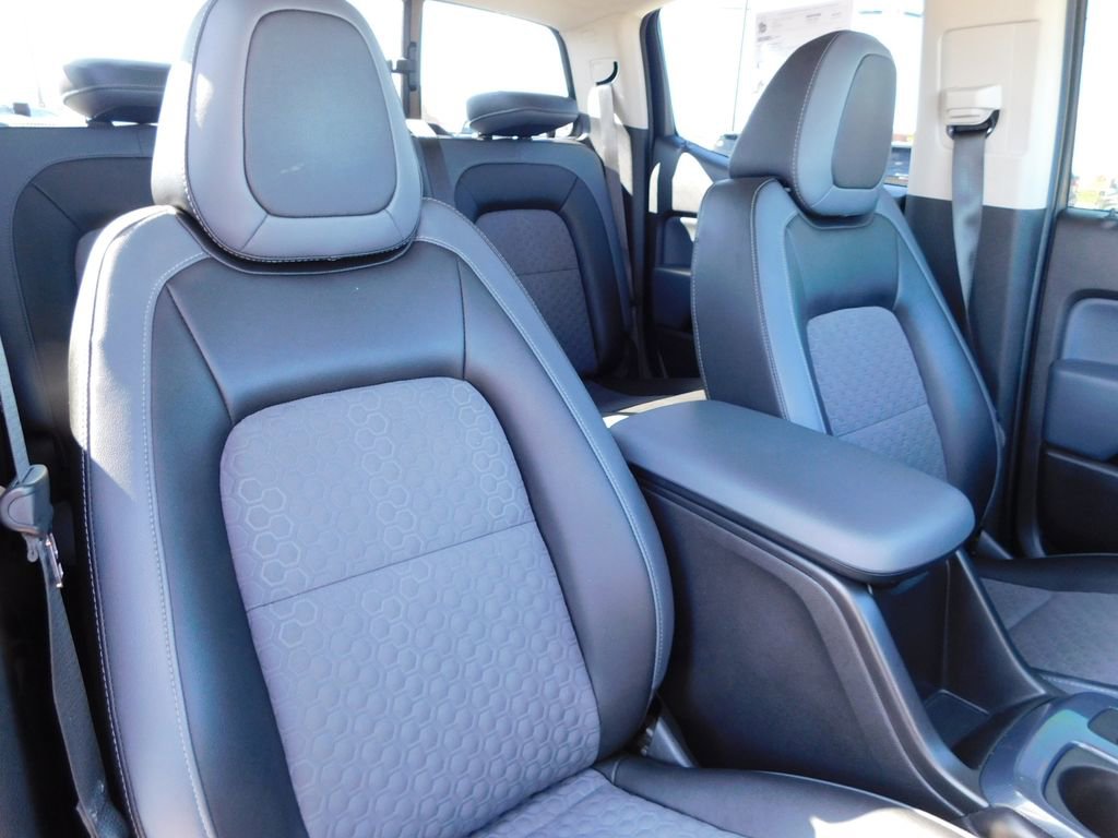 Used 2016 Chevrolet Colorado Z71 image 24