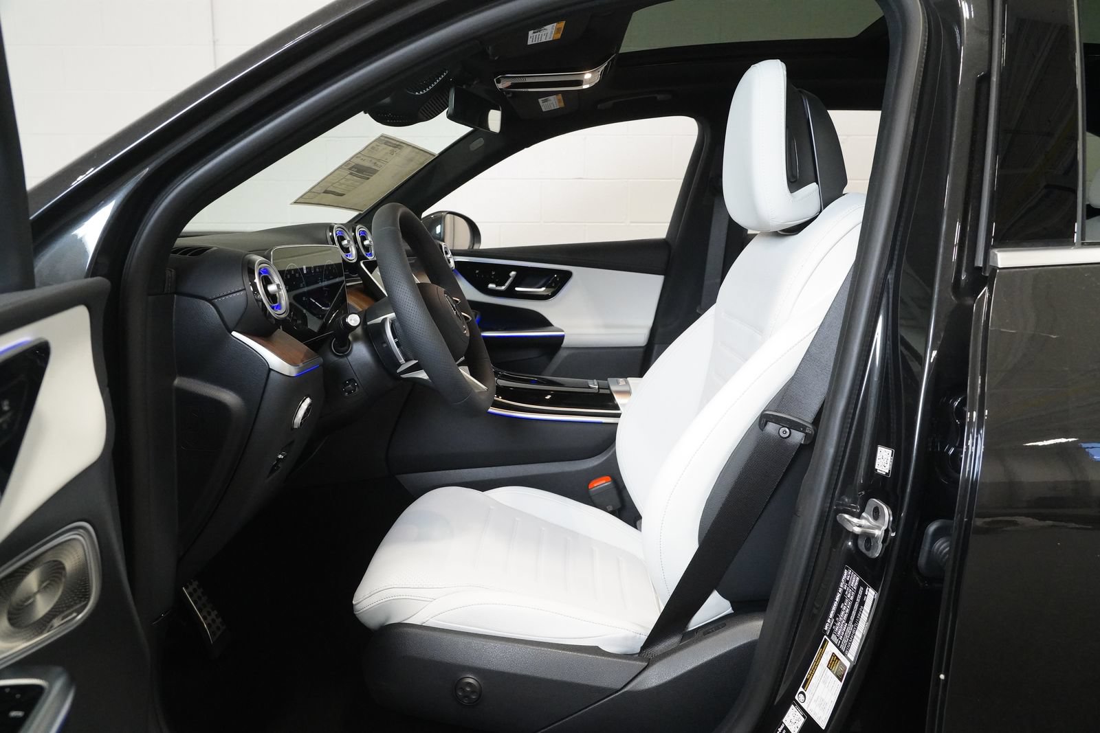 New 2026 Mercedes-Benz GLC 300 4MATIC image 14