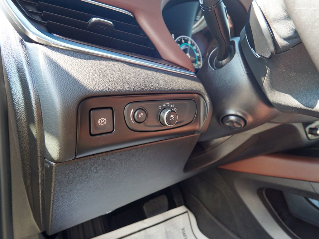 Used 2019 Buick Enclave Avenir w/ Avenir Technology Package AWD/4WD image 24