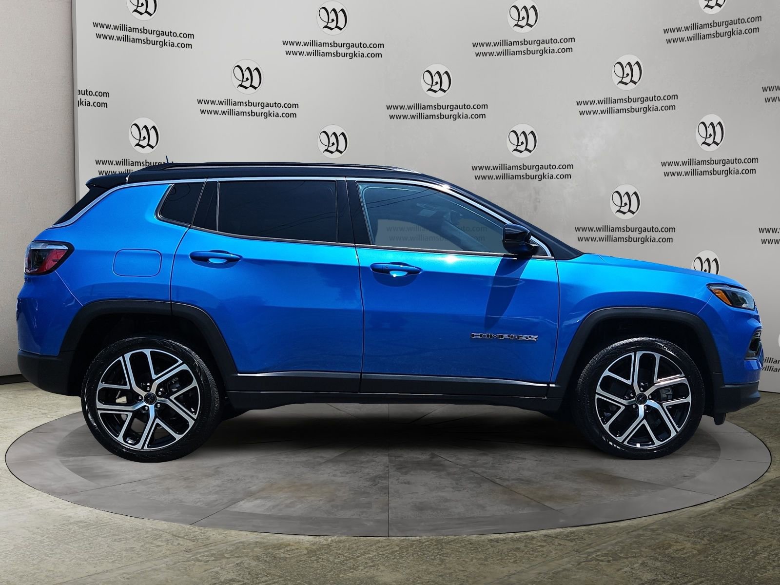 New 2025 Jeep Compass Limited image 6