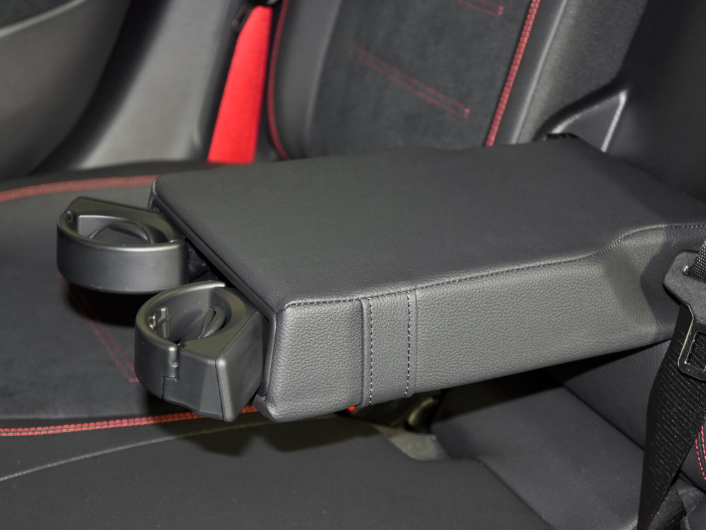 Certified 2025 Mercedes-Benz CLA 35 AMG 4MATIC image 31