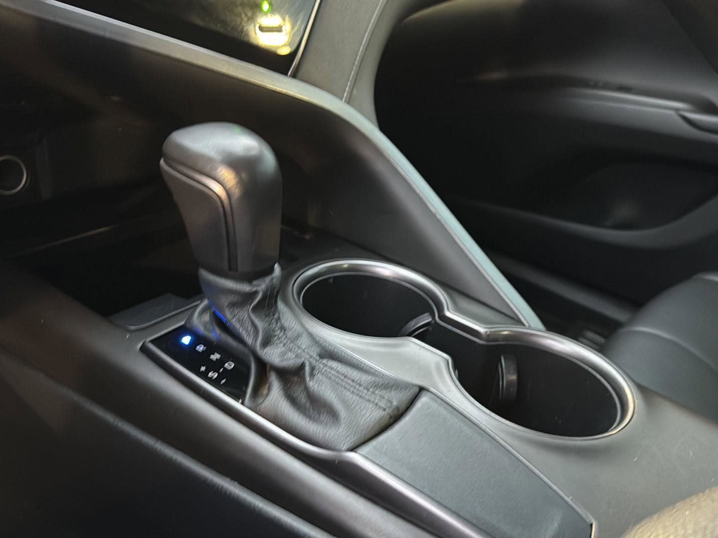 Certified 2021 Toyota Camry SE image 24