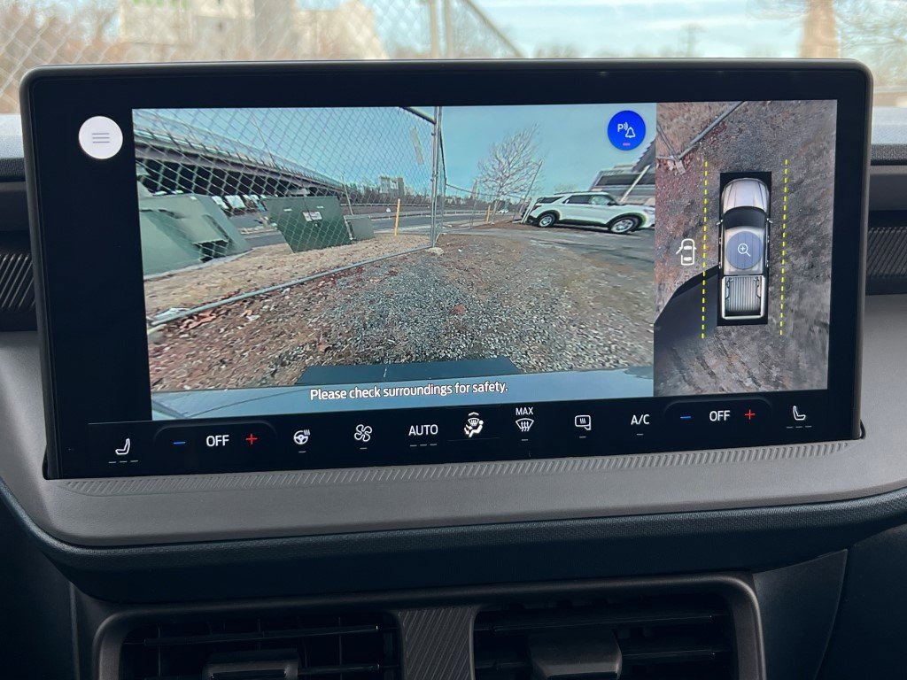 New 2026 Ford Maverick Lariat w/ Black Appearance Package image 15