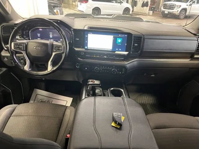 Used 2024 Chevrolet Silverado 1500 LT Trail Boss w/ Protection Package AWD/4WD image 5