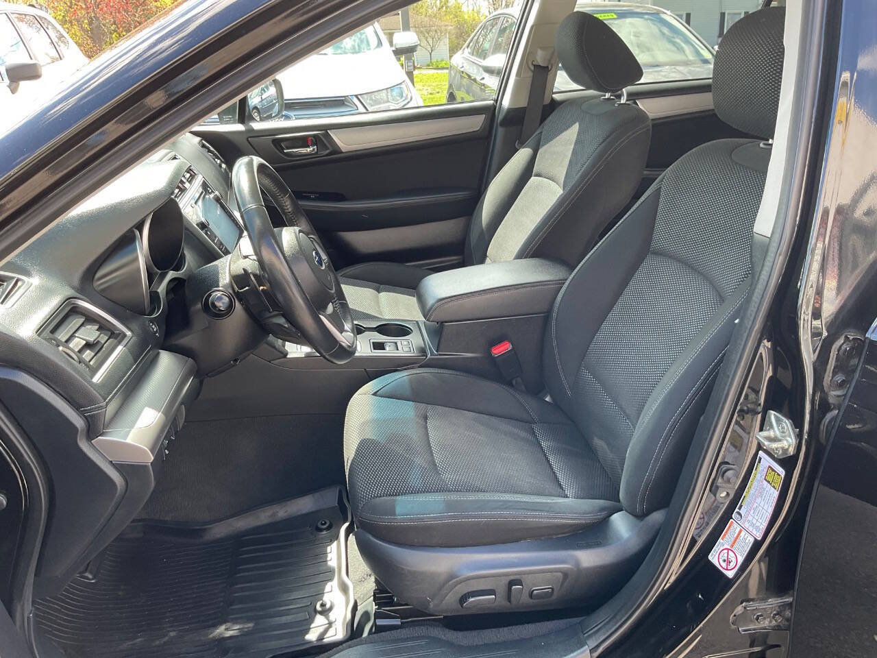 Used 2018 Subaru Outback 2.5i Premium AWD/4WD image 12