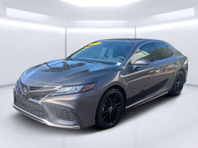Used 2022 Toyota Camry XSE FWD image 7