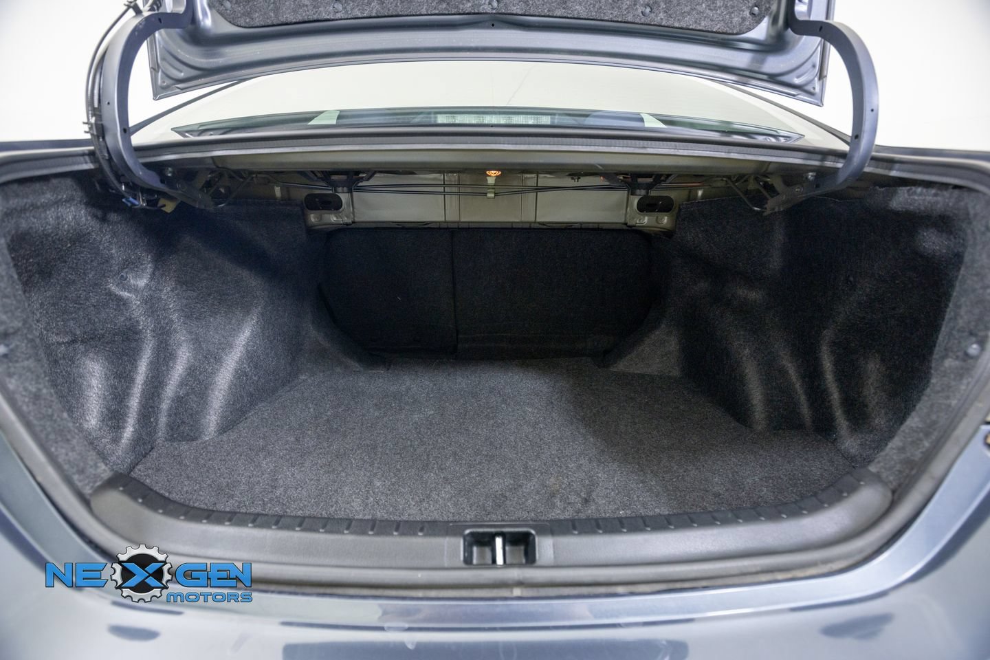 Used 2018 Toyota Corolla LE FWD image 31