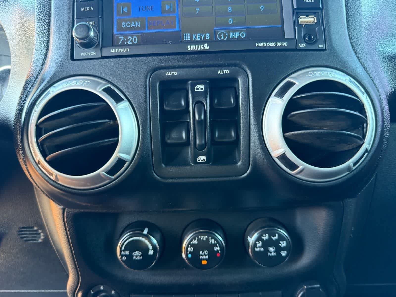 Used 2012 Jeep Wrangler Unlimited Rubicon w/ Connectivity Group AWD/4WD image 25