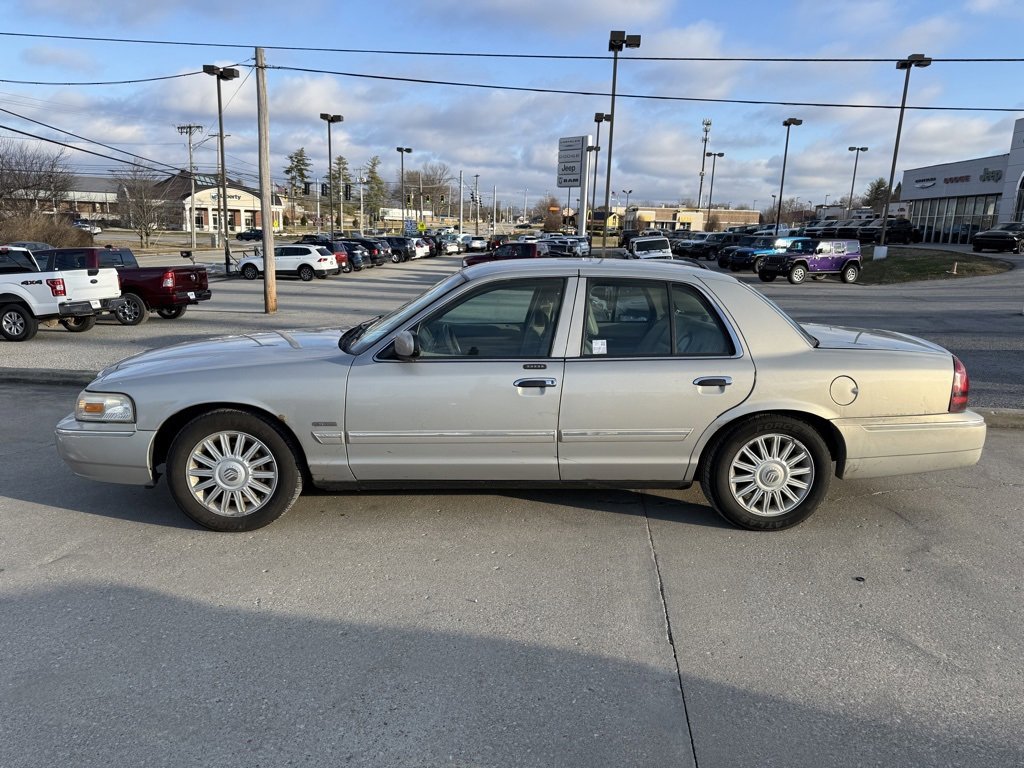 Used 2010 Mercury Grand Marquis LS image 9