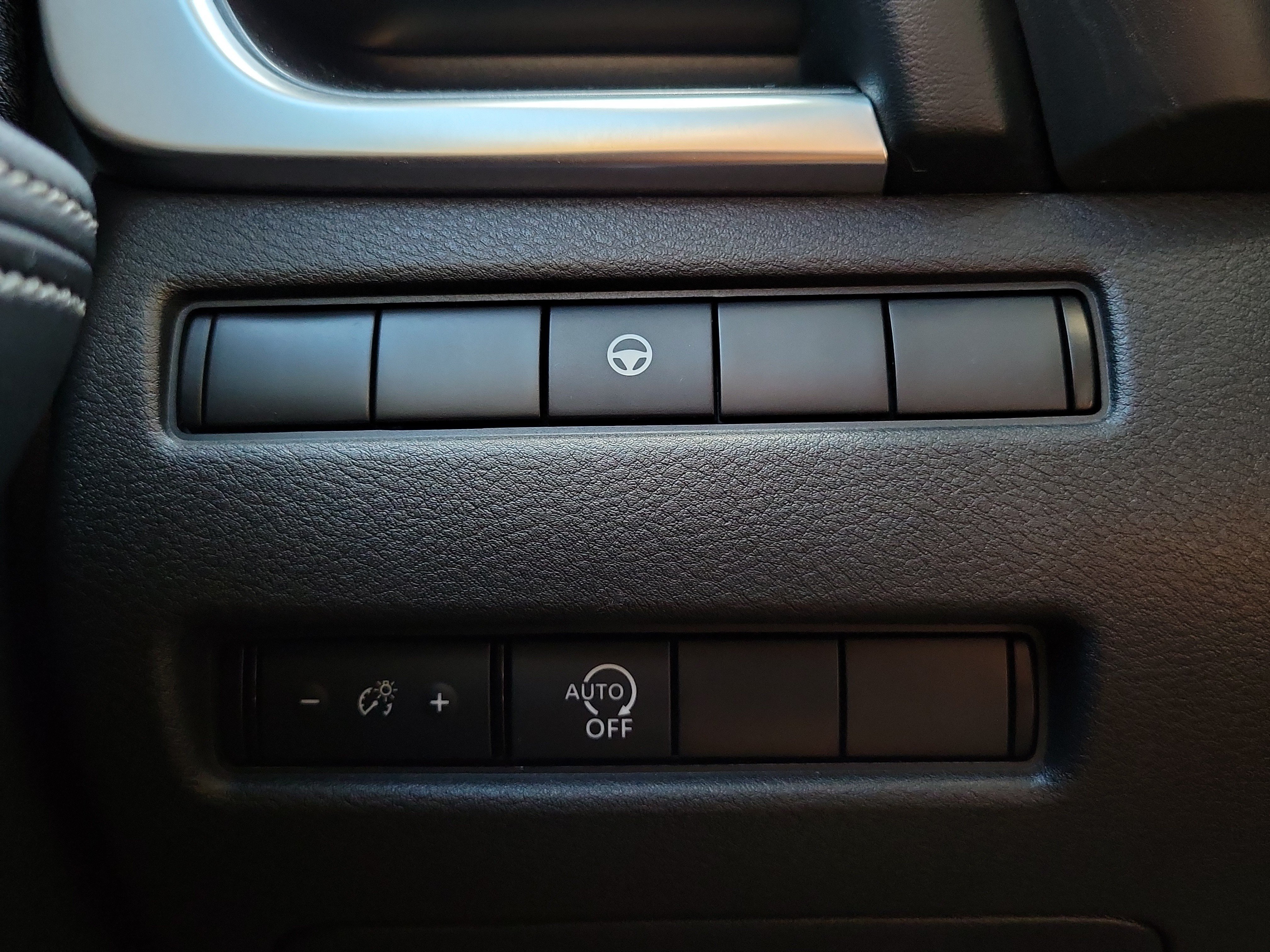 Used 2023 Nissan Rogue SV FWD image 27