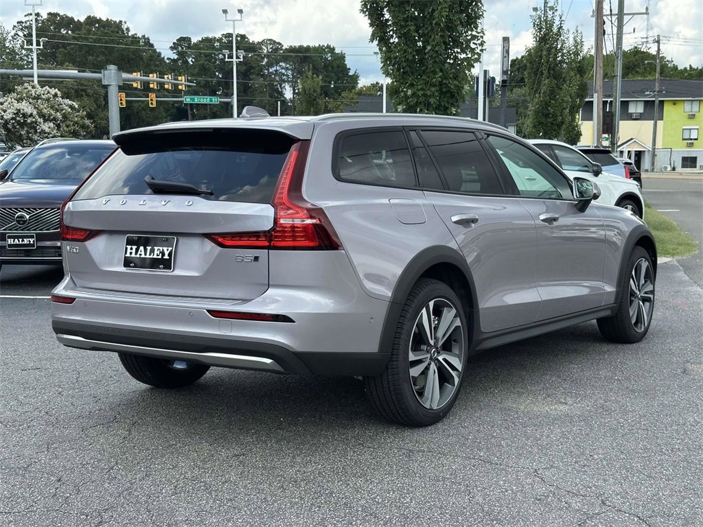 New 2026 Volvo V60 B5 Cross Country Plus w/ Protection Package Premier image 19