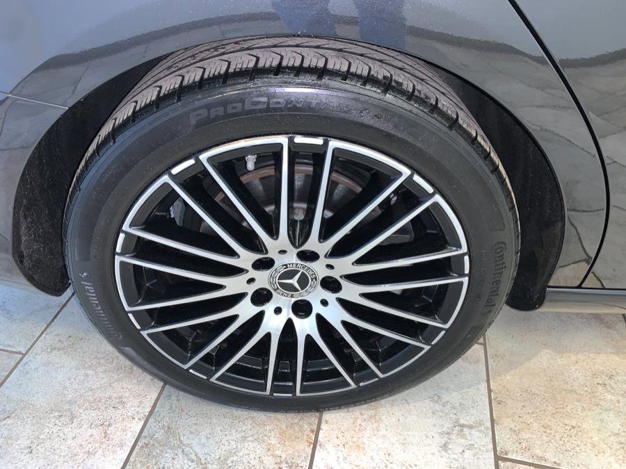 Used 2022 Mercedes-Benz C 300 4MATIC Sedan w/ Pinnacle Trim Package image 11