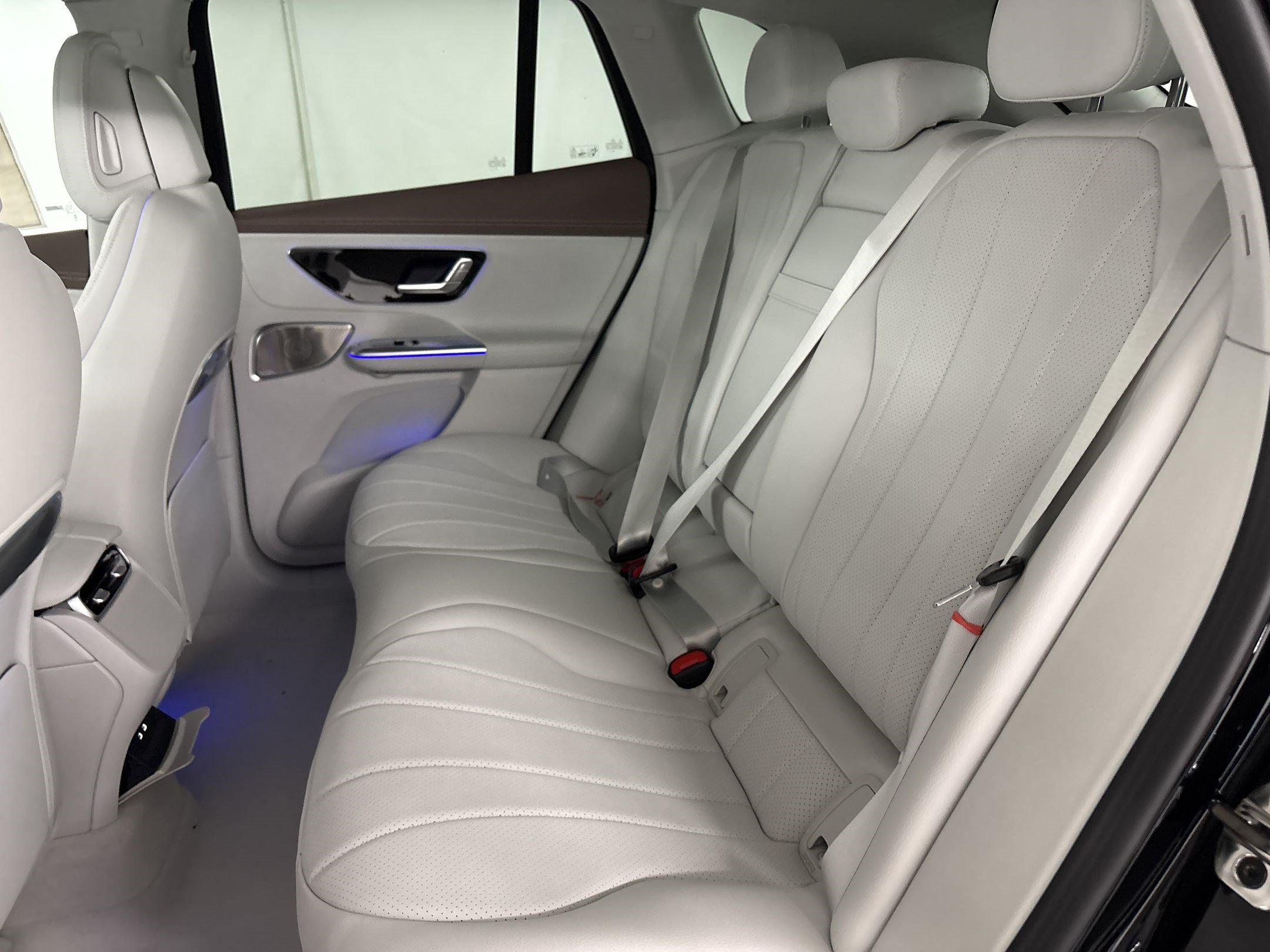 New 2026 Mercedes-Benz EQE 320 4MATIC SUV image 14