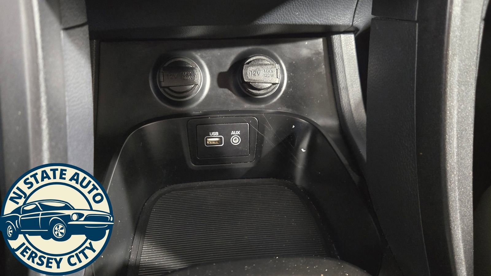 Used 2018 Hyundai Santa Fe AWD w/ SE Ultimate Tech Package 03 image 20