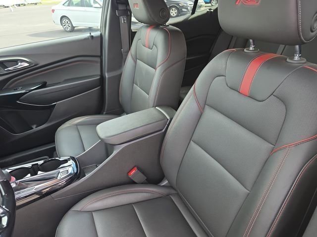 Used 2025 Chevrolet Trax RS w/ Driver Confidence Package FWD image 17