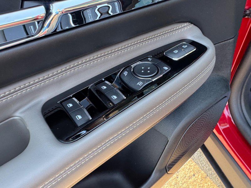 New 2025 Lincoln Corsair Grand Touring image 19