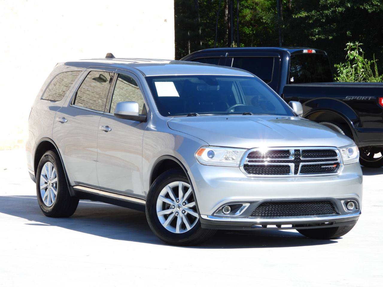 Used 2018 Dodge Durango SXT w/ 3rd Row Seating Group RWD image 15