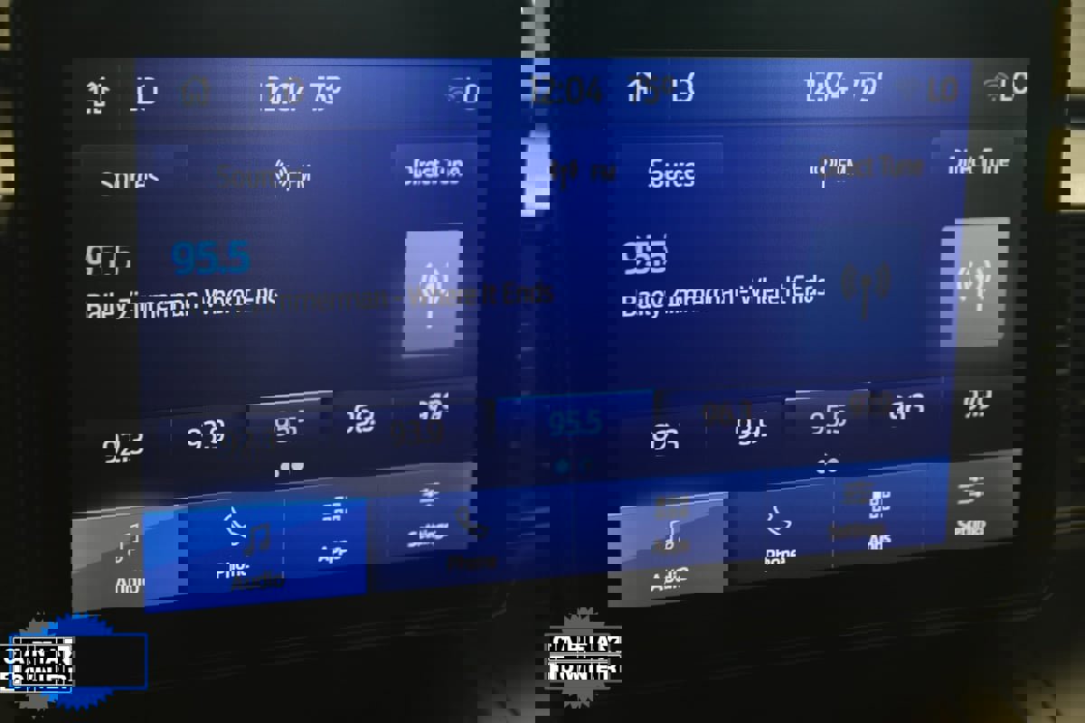 Used 2022 Ford Explorer XLT image 35