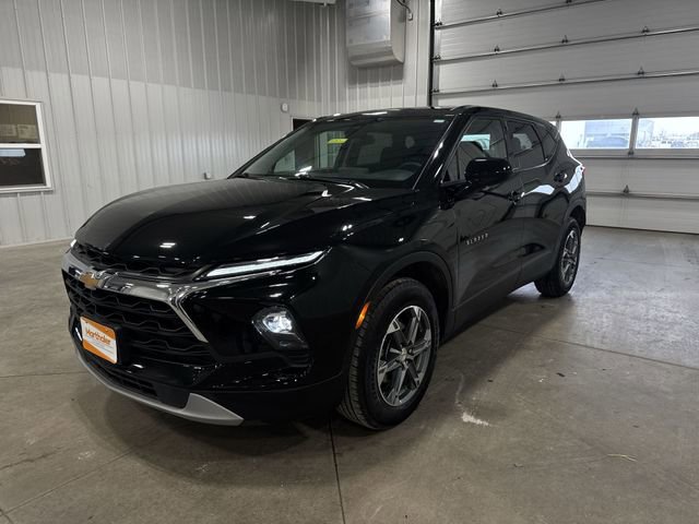 Used 2025 Chevrolet Blazer LT AWD/4WD image 8
