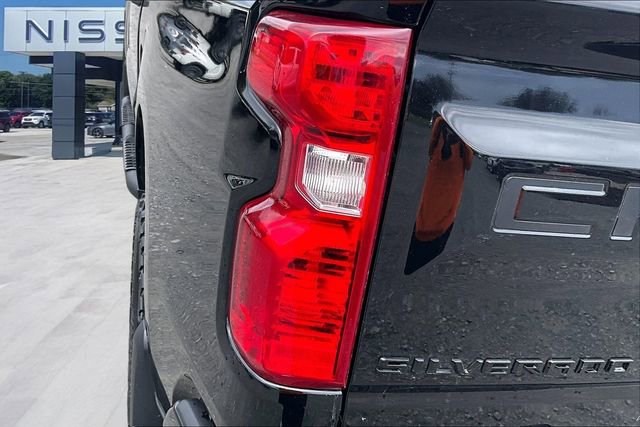 Used 2023 Chevrolet Silverado 1500 Custom w/ Rally Edition image 19