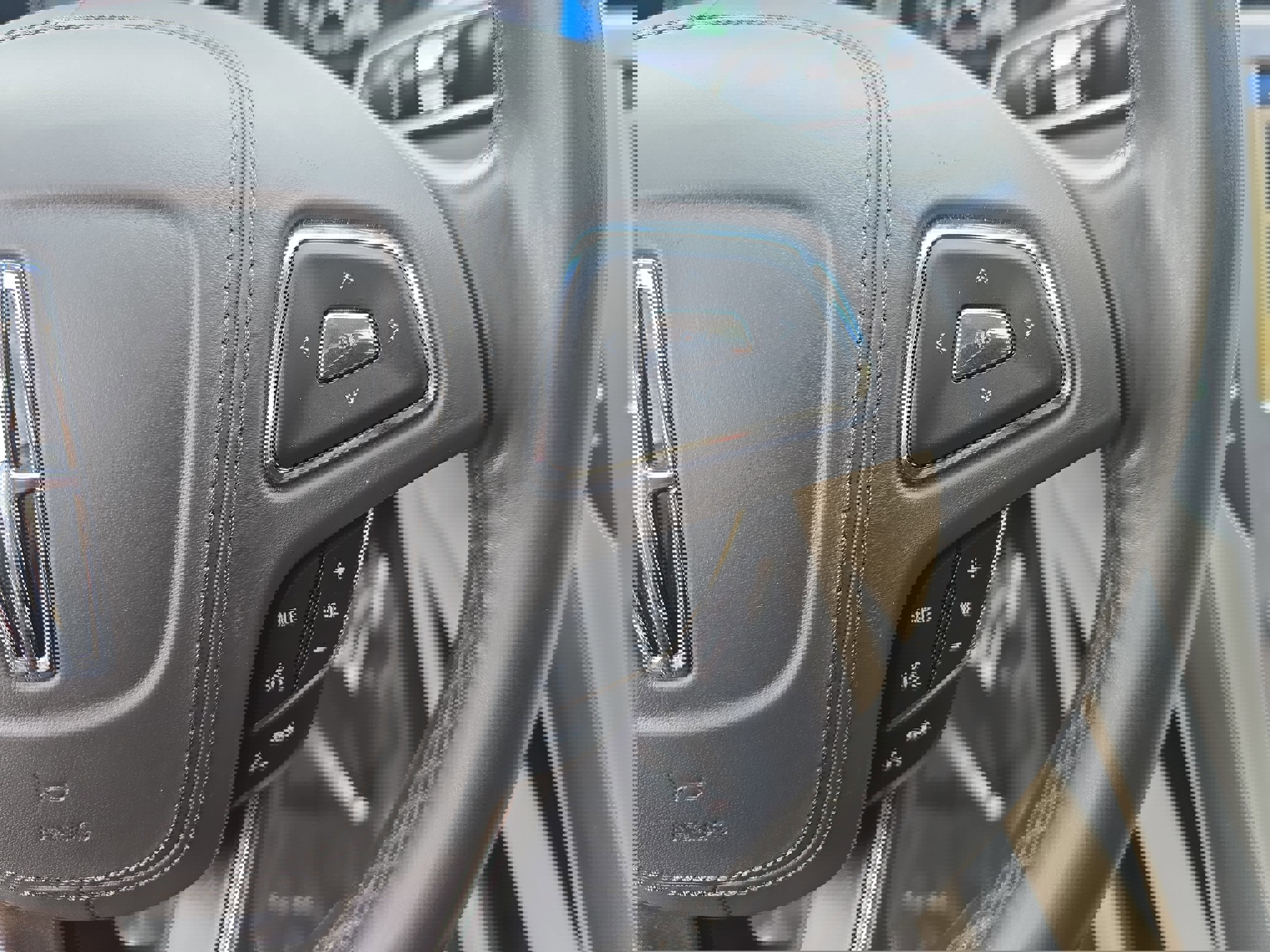 Used 2018 Lincoln MKZ Select w/ Technology Package image 19