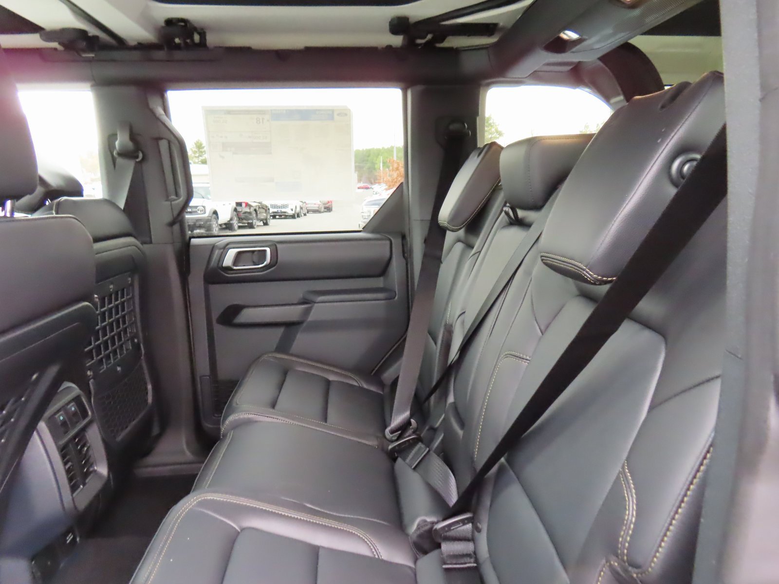 New 2025 Ford Bronco Badlands w/ Sasquatch Package image 18