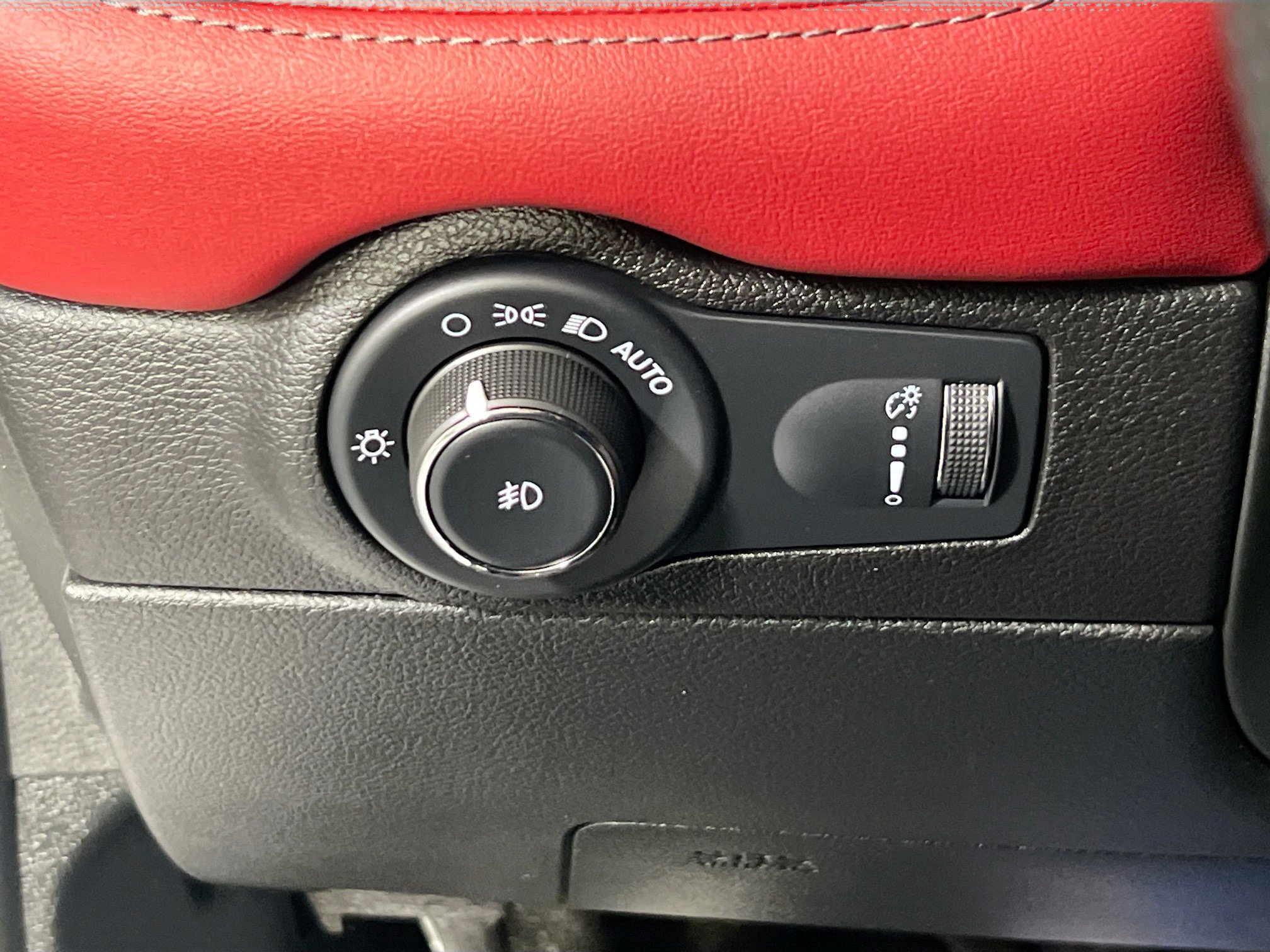 Used 2022 Dodge Durango R/T w/ Blacktop Package image 10