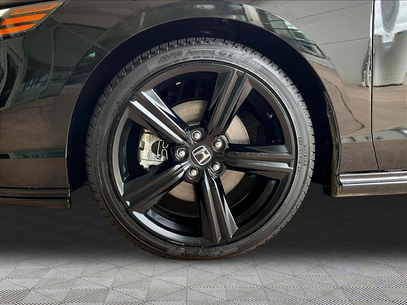 Used 2025 Honda Accord Sport image 32