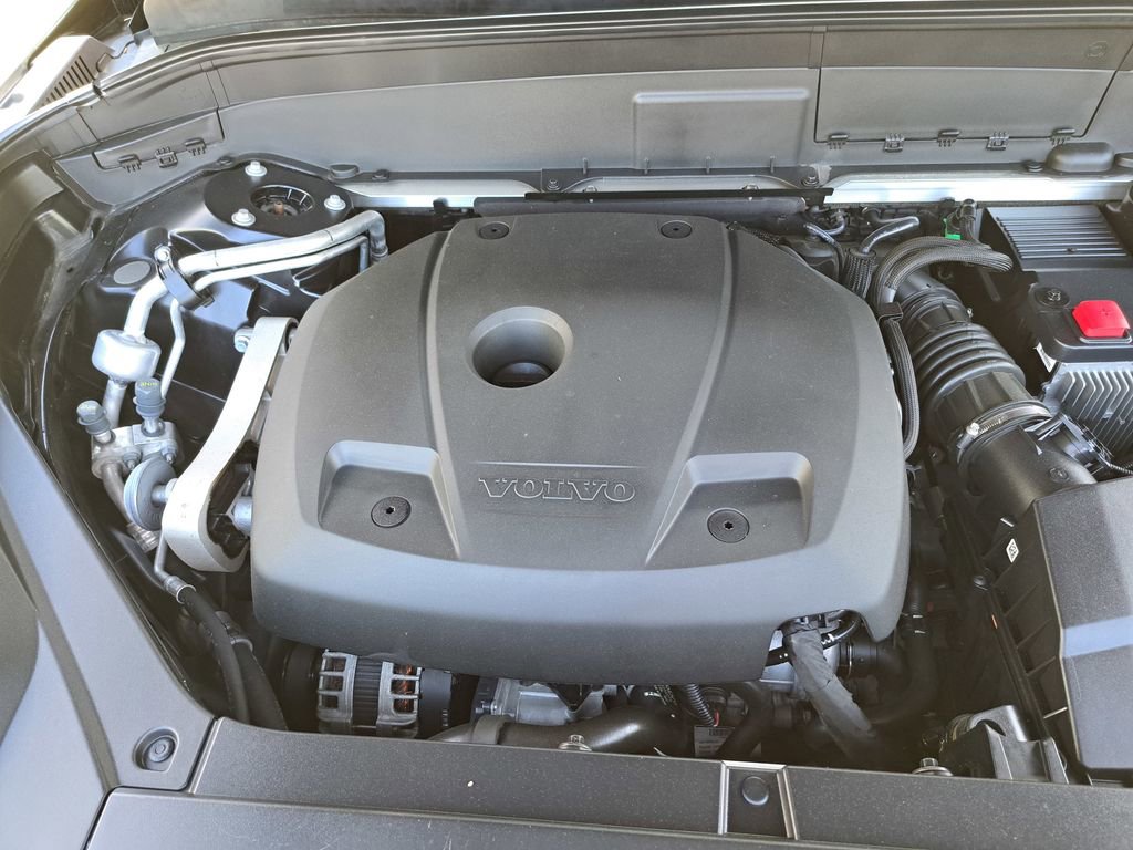 Used 2022 Volvo XC90 T6 Momentum w/ Climate Package image 25
