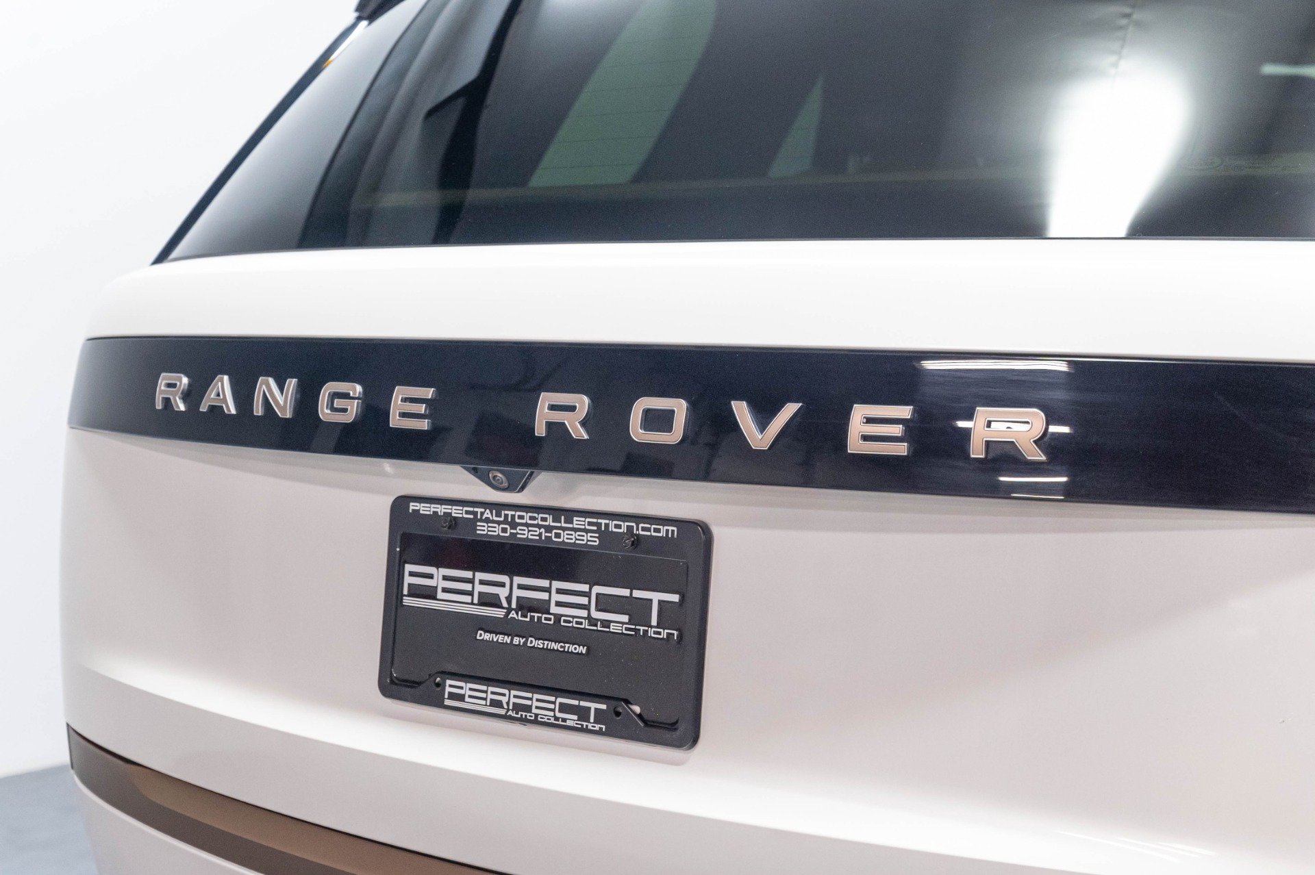 Used 2023 Land Rover Range Rover SV AWD/4WD image 86