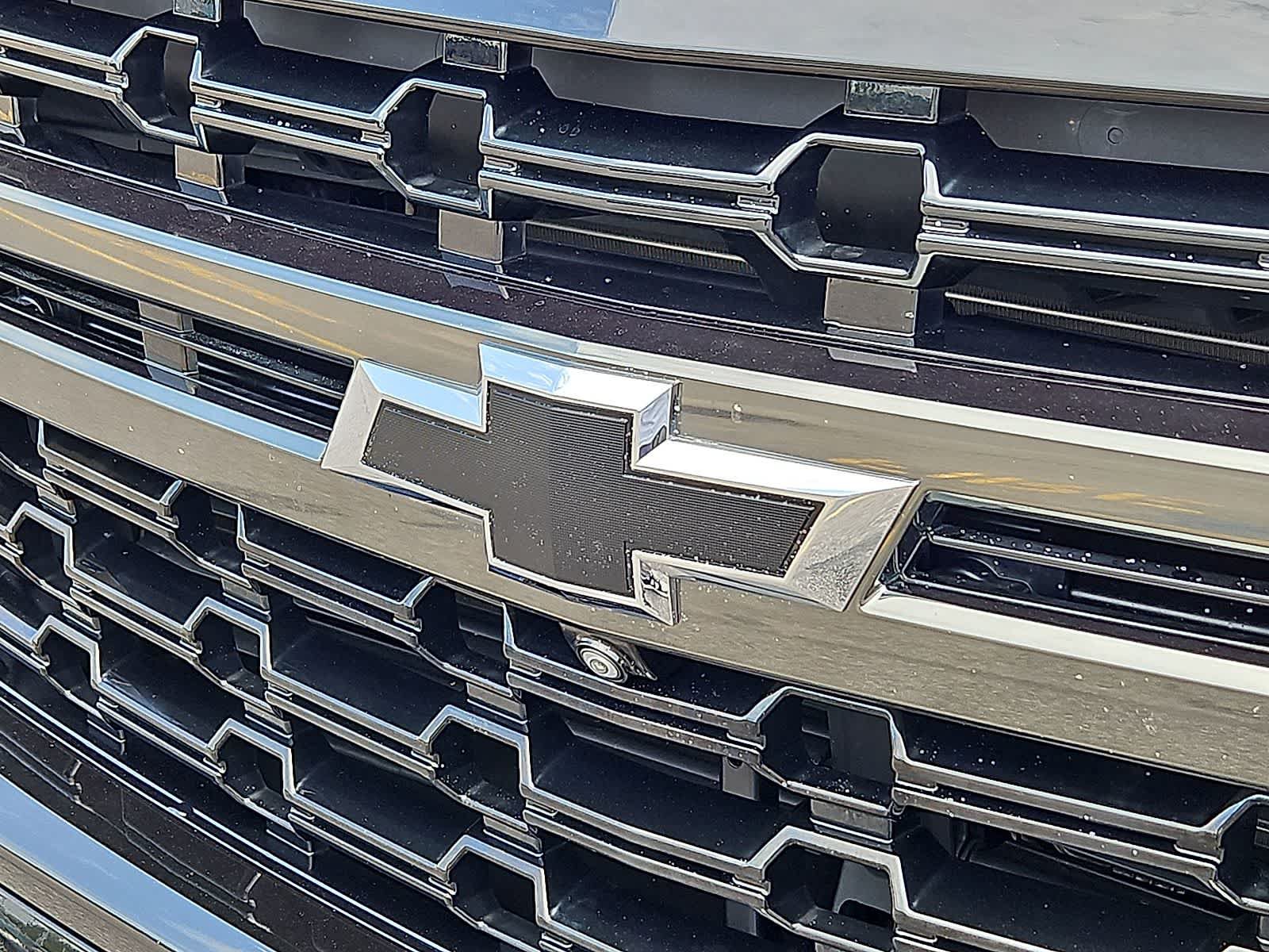 Used 2021 Chevrolet Suburban Z71 w/ Z71 Signature Package AWD/4WD image 37