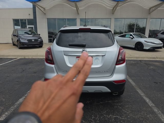 Used 2017 Buick Encore Essence FWD image 9