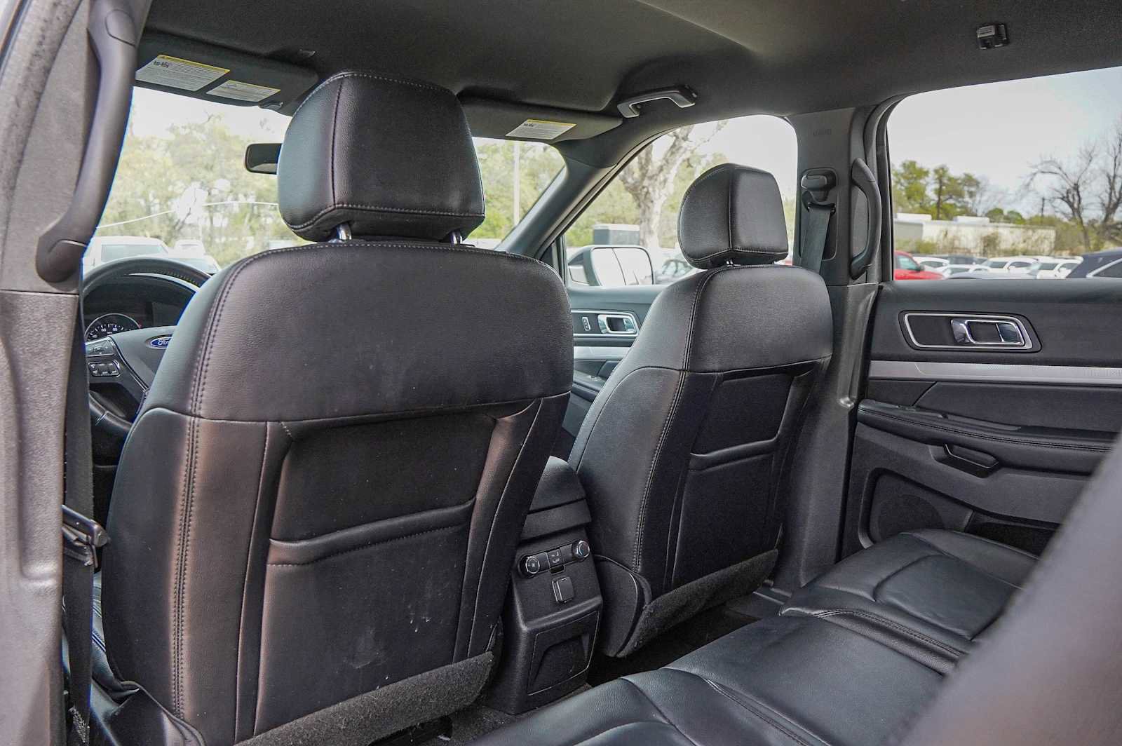 Used 2017 Ford Explorer XLT w/ Equipment Group 202A image 28