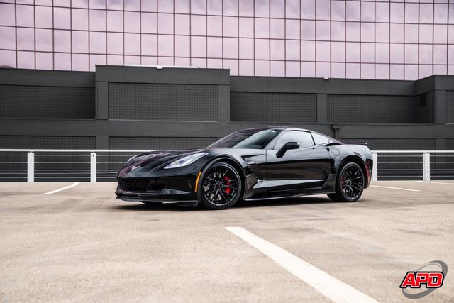 Used 2015 Chevrolet Corvette Z06 w/ 2LZ Preferred Equipment Group RWD image 18