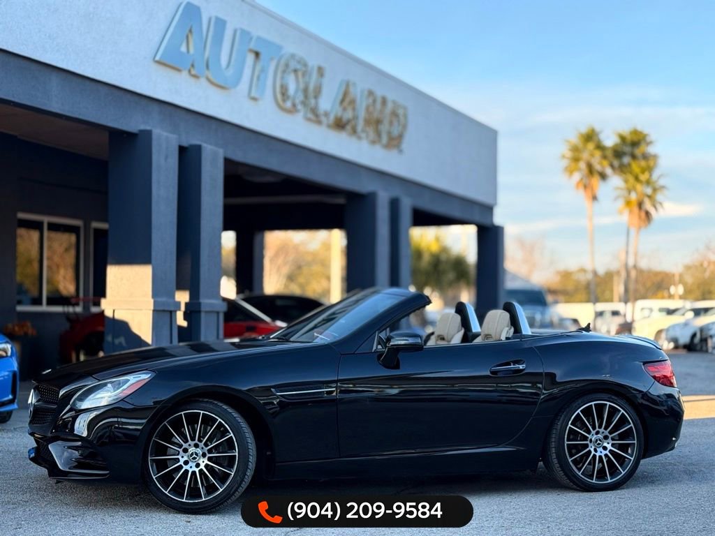 Used 2018 Mercedes-Benz SLC 300 image 1