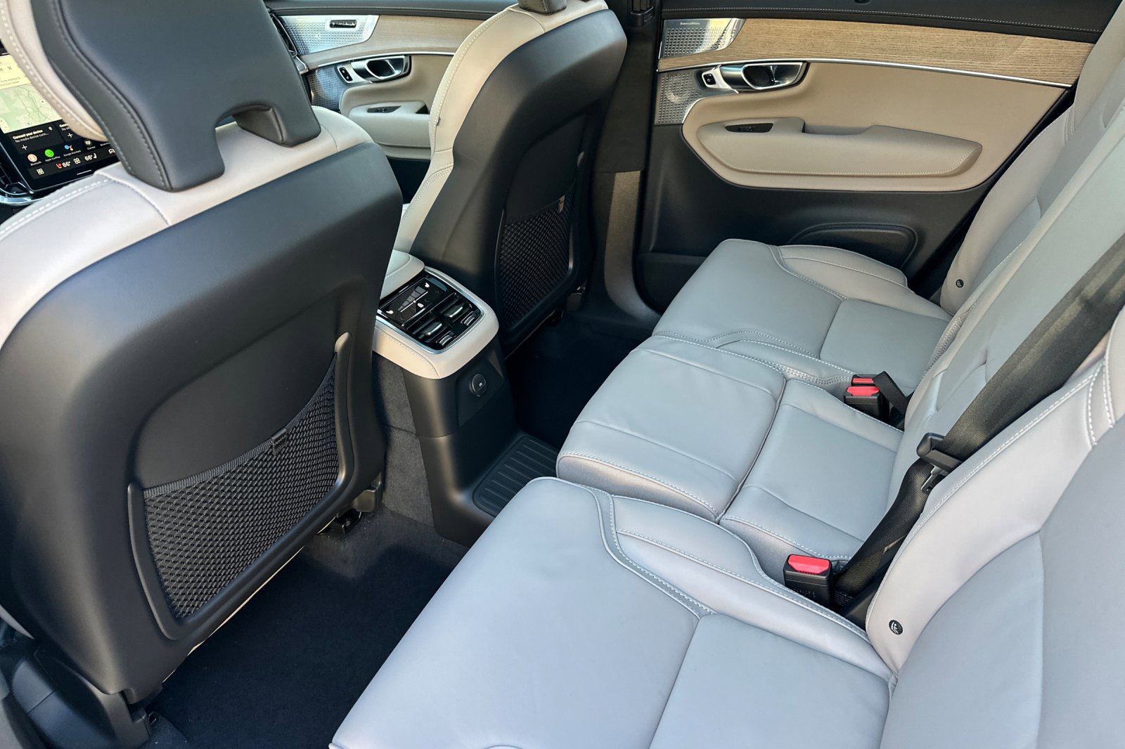 New 2026 Volvo XC90 T8 Ultra w/ Lounge Package image 10