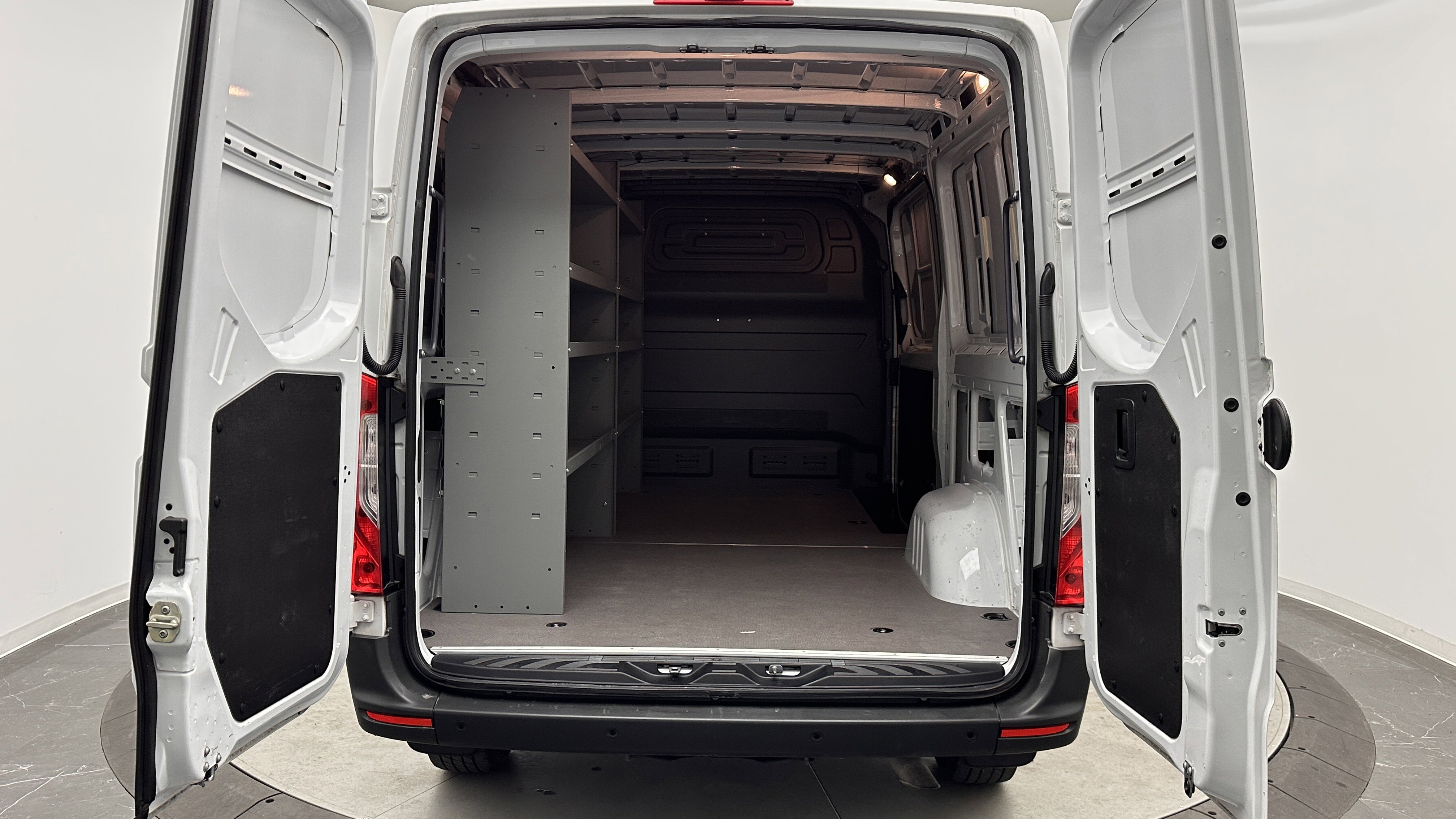 Used 2022 Mercedes-Benz Sprinter 1500 image 23