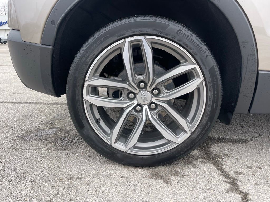 Used 2023 Cadillac XT4 Sport w/ Enhanced Visibility Package image 10