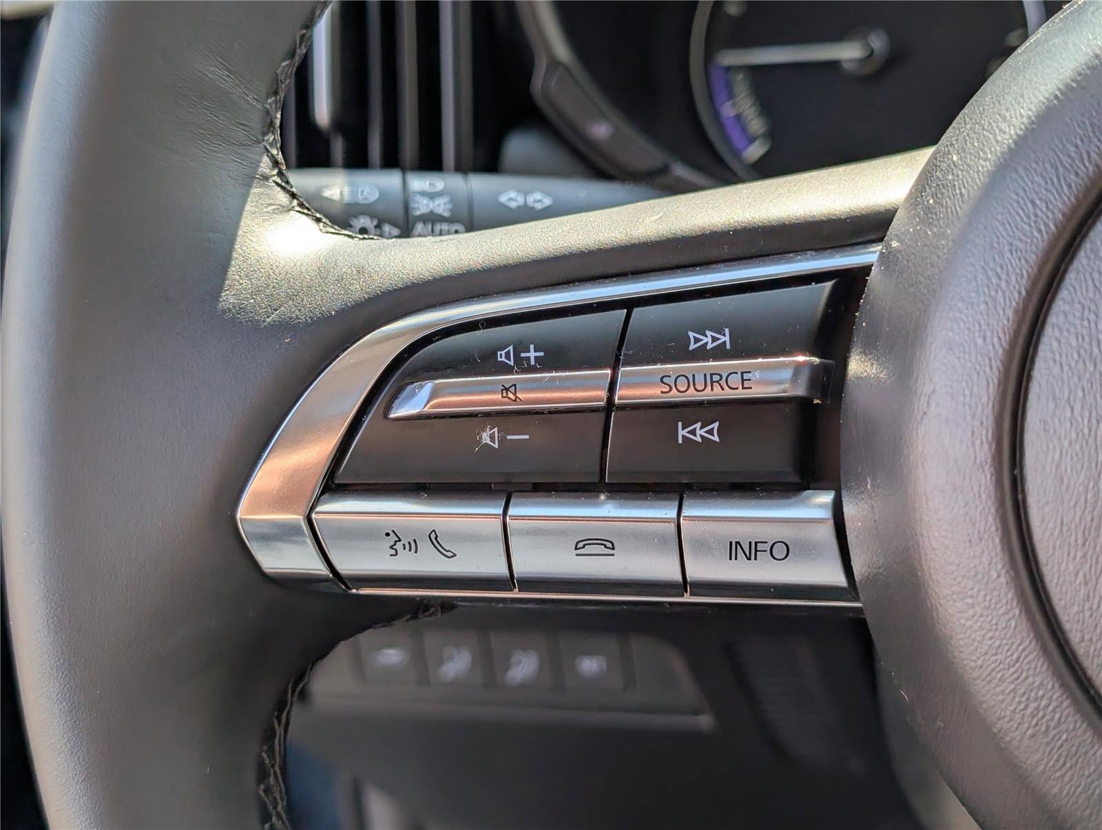 Used 2025 MAZDA CX-50 AWD 2.5 Hybrid w/ Premium Pkg image 24