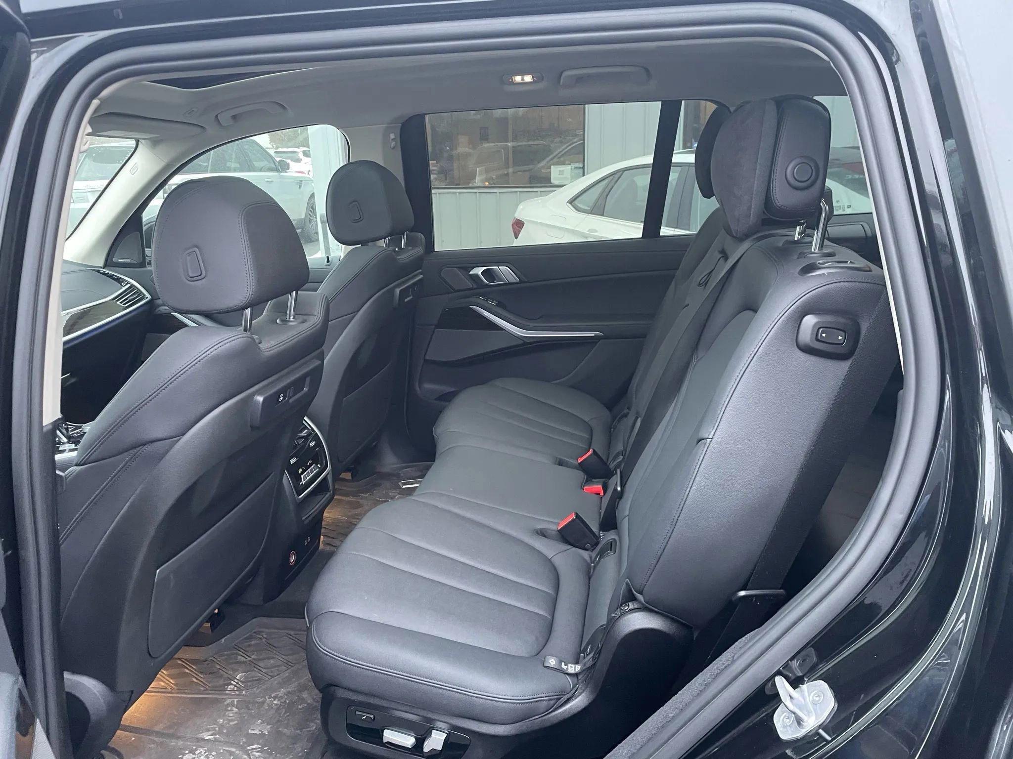 Used 2021 BMW X7 xDrive40i w/ Premium Package AWD/4WD image 20